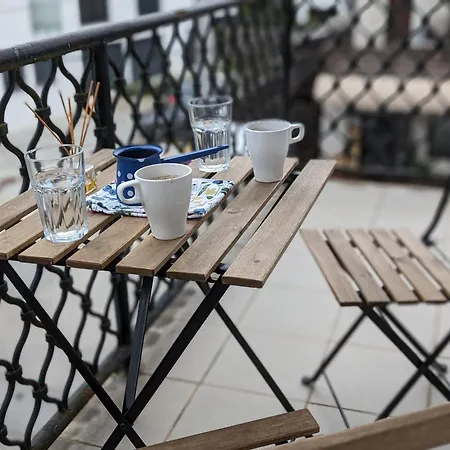 P & B Διαμέρισμα