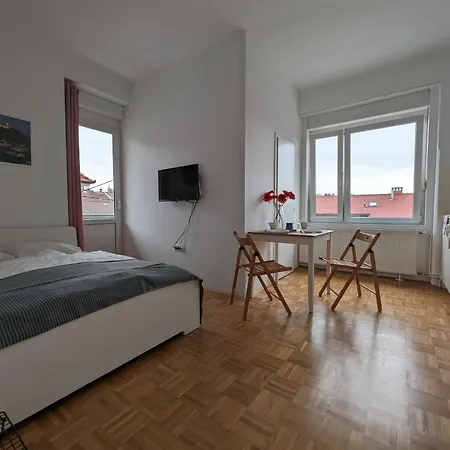 P & B Apartment *